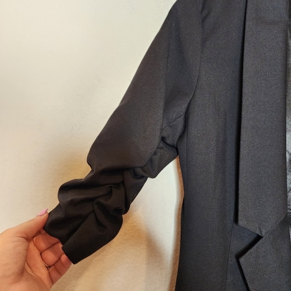 BB Dakota Black ruched 3/4 sleeve blazer. Women's size 2. Pockets - Picture 13 of 16